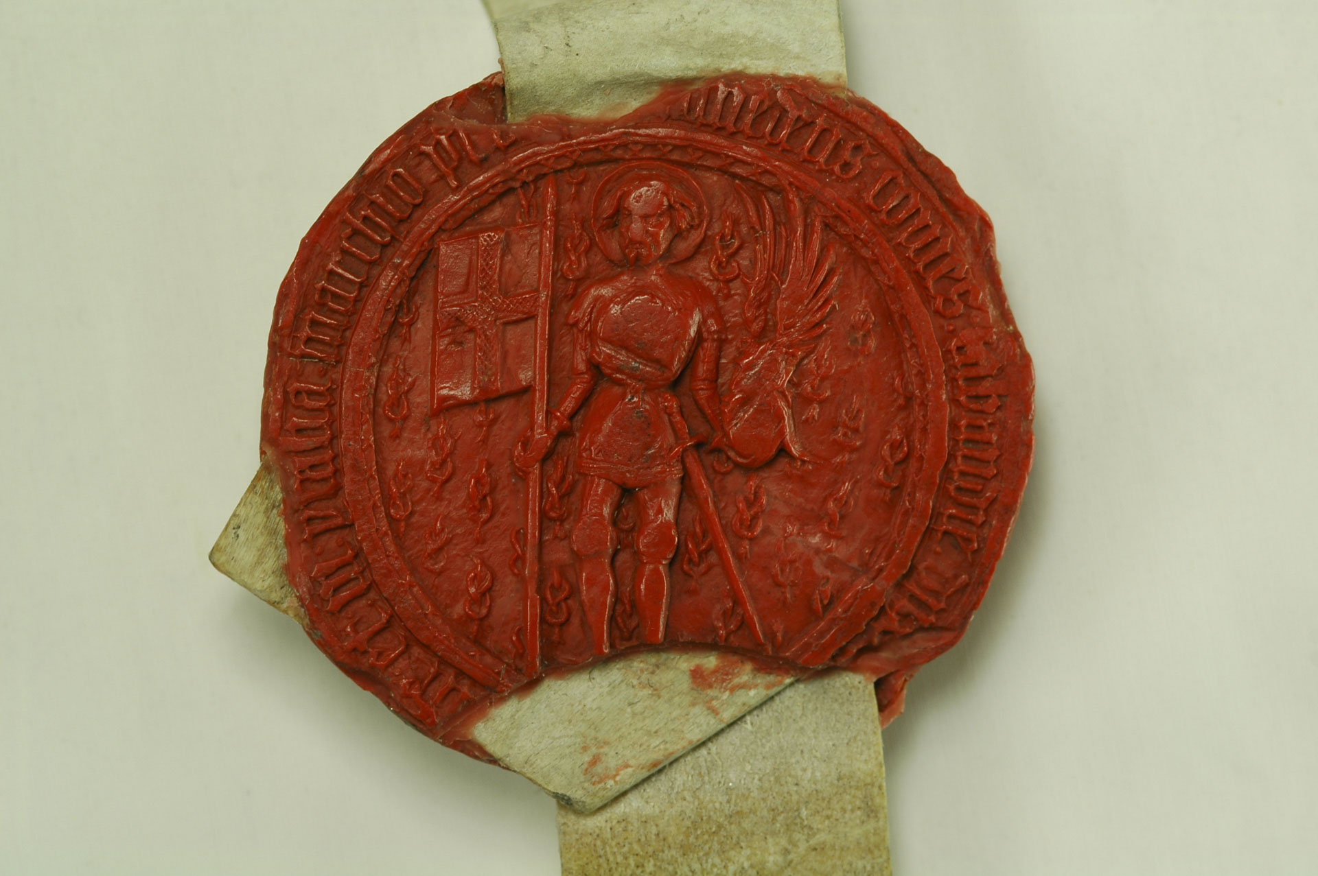 sigillo storico rosso in ceralacca raffigurante San Giorgio fotografia per inventari museali